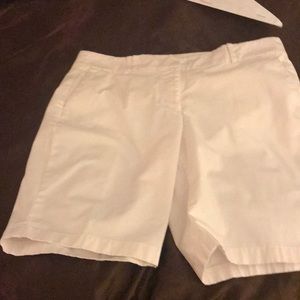 Ann Taylor Broadwalk short